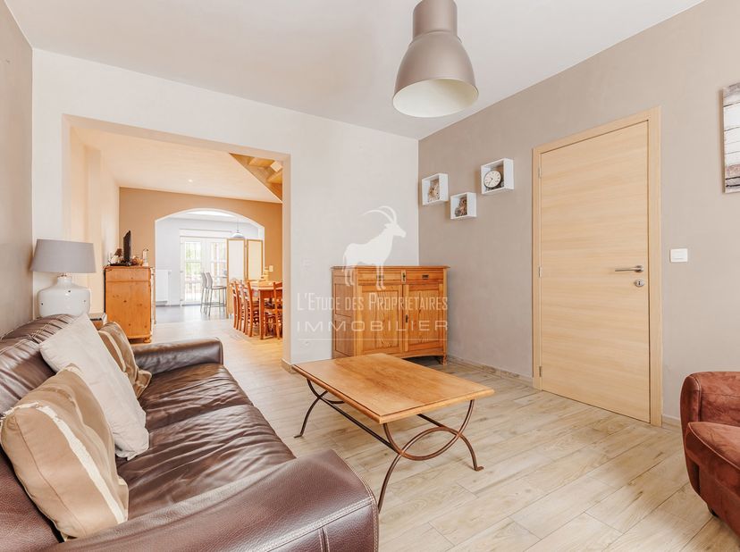 *** SOUS-OPTION ***<br />
Referentie agentschap: V7130-024<br />
Virtuele tour: https://immo360.immo-facile.com/vtour/fr/o89lfb/frame<br />
Ontdek dit