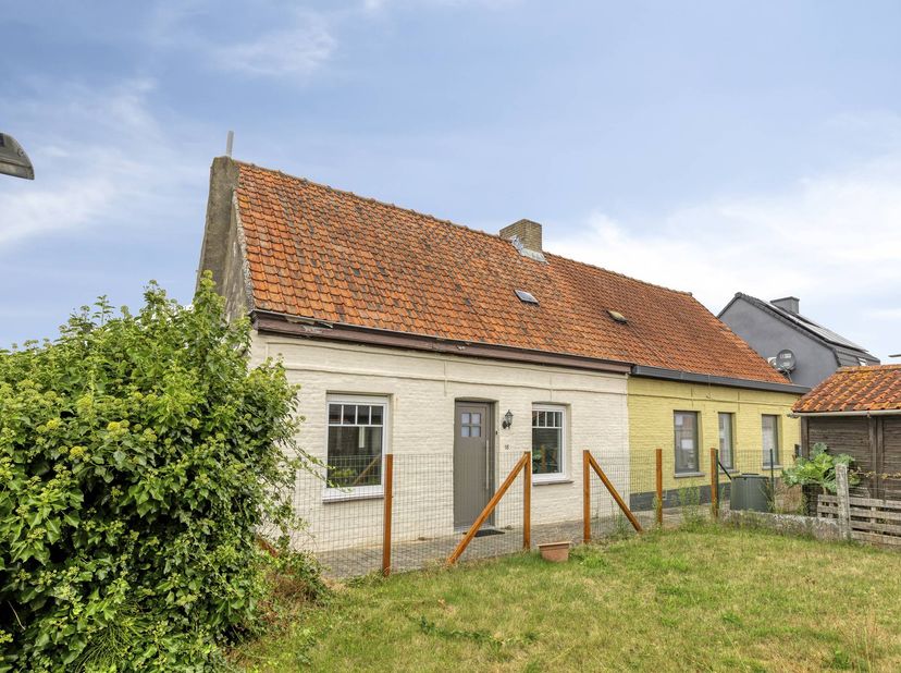 Huis te koop in Vuilputstraat 16,
                    8760 Meulebeke