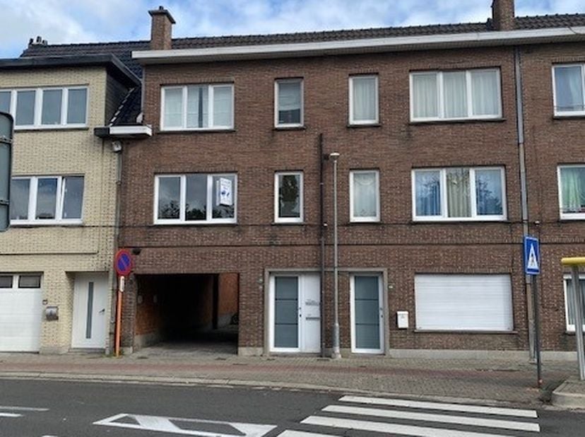 Appartement à louer
                    à 9220 Hamme