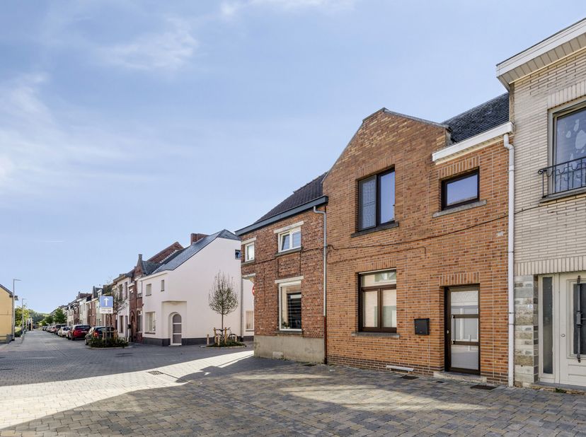 Huis te koop in Dokter de Bruyckerstraat 48,
                    9230 Wetteren