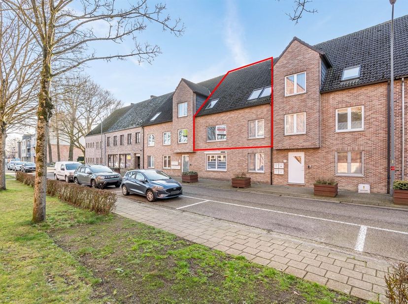 Instapklaar appartement (67 m²) in het centrum van Tessenderlo-Ham.<br />
Welkom in dit verzorgd appartement, centraal gelegen aan het Sint-Jozefsplei