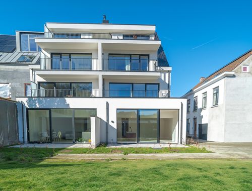                                         Appartement te koop in Sint-Amandsberg, € 350.000
