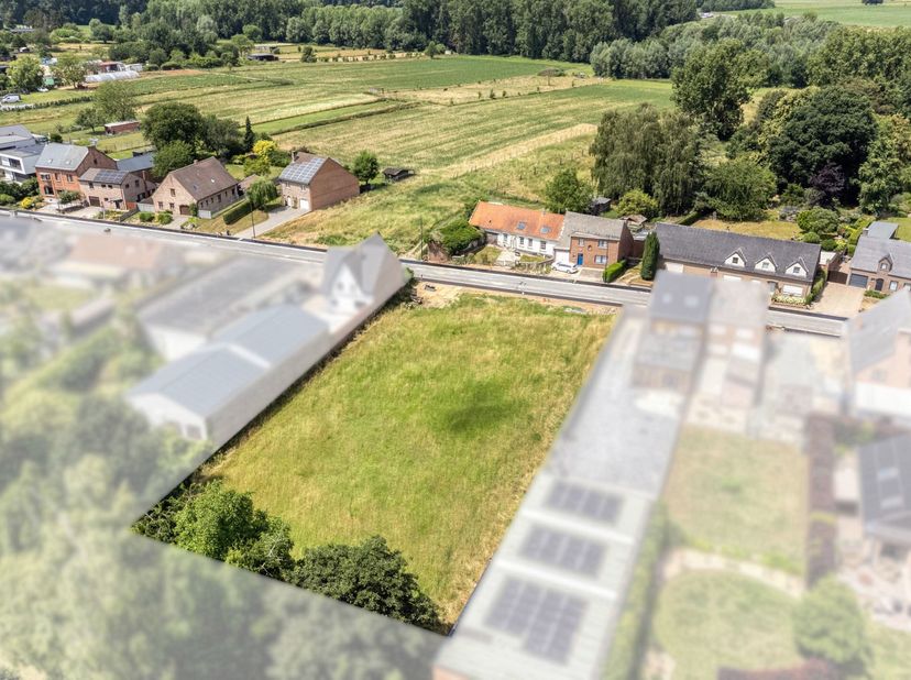 Dit mooi gelegen perceel van 835 m² bevindt zich in een groene en rustige omgeving in Roosdaal. Het biedt een ideale combinatie van landelijk wonen me