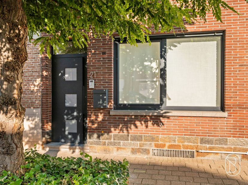 Huis te koop in Edgar Tinellaan 21,
                    8500 Kortrijk