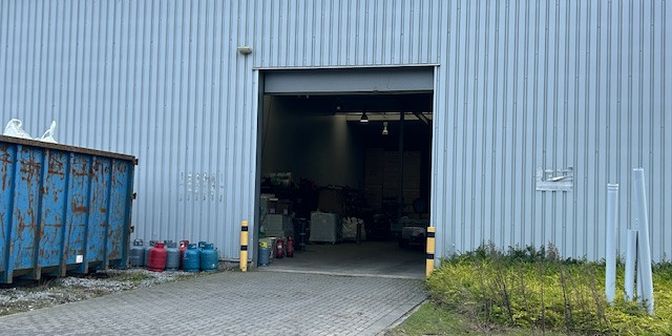 Bien professionnel à louer à Leon bekaertlaan 4, 3900 Overpelt
