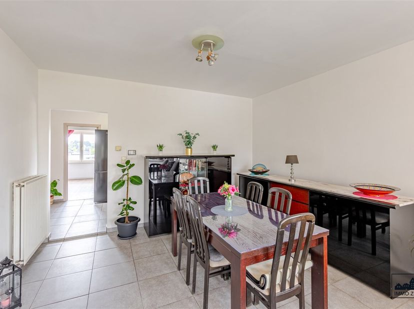 Bent u op zoek naar een appartement met 2 slaapkamers op een toplocatie in Sint-Niklaas? Dan is dit zeker iets voor u.<br />
Of u nu op zoek bent naar