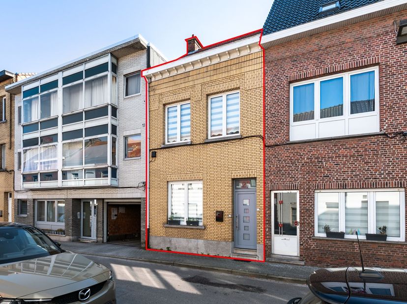 Woning met 3 à 4 slaapkamers te koop in een rustige straat nabij het centrum van Mechelen<br />
<br />
Bent u op zoek naar een ruime woning met veel