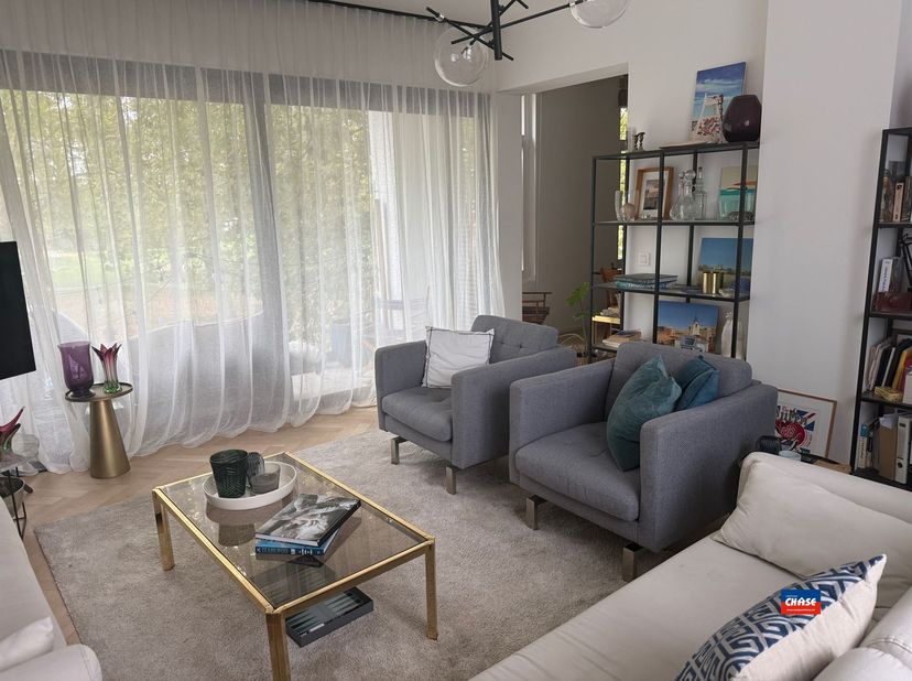 Appartement te koop in Uitbreidingstraat 298 bus 1v,
                    2600 Berchem