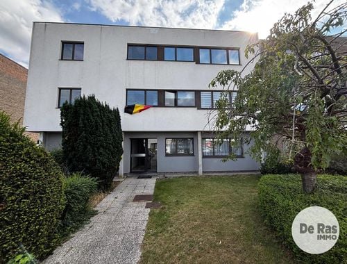                                         Gelijkvloers app. te huur in Zwijnaarde, € 840
