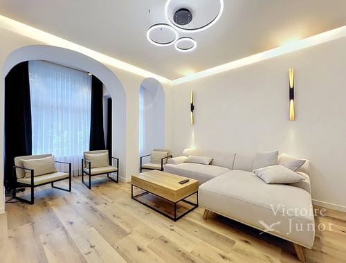                                         Maison à louer à Schaerbeek, € 4.500

