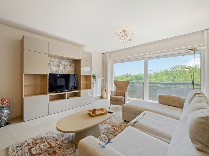 Ontdek dit nagelnieuwe en instapklare 1-slaapkamerappartement, centraal gelegen op een toplocatie vlak bij het strand, winkels en gezellige restaurant