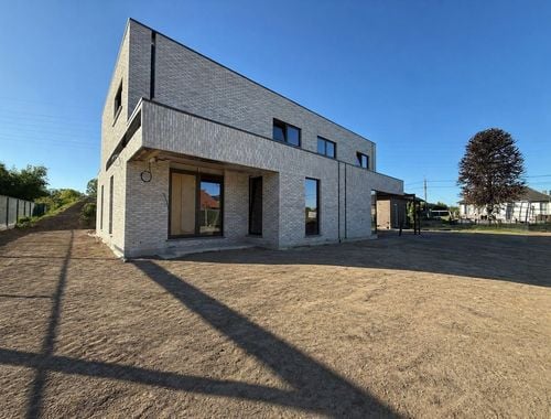                                         Maison à louer à Lanaken, € 1.495
