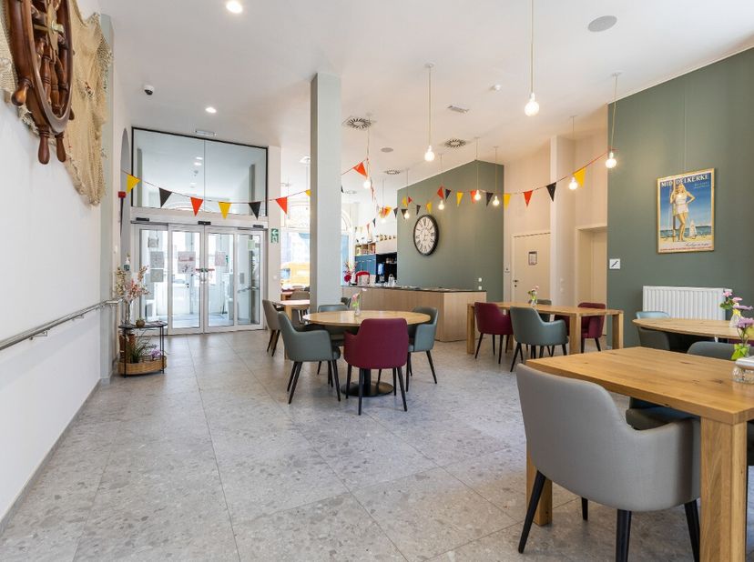 Te koop: 5 verhuurde serviceflats in Residentie Coost Bent u op zoek naar een zorgeloze vastgoedinvestering met een bewezen rendement? Dan is deze uni