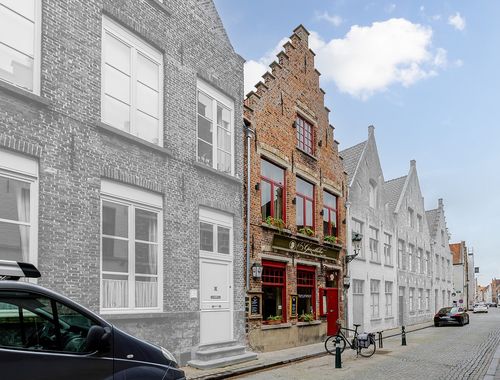                                         Bien commercial à vendre à Brugge, € 370.000
