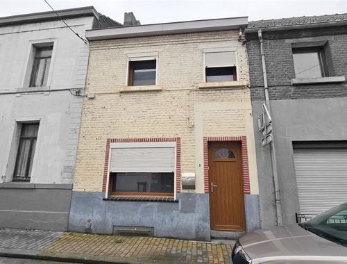                                         Maison unifamiliale à vendre à Elouges, € 100.000
