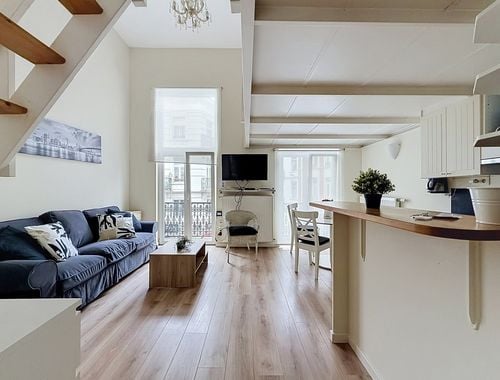                                         Duplex à louer à Bruxelles, € 1.275
