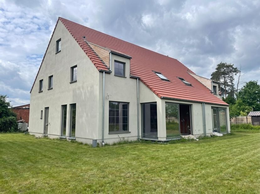 [[ CE BIEN PARTICIPE À LA JOURNÉE MAISONS OUVERTES ERA LE 13/6 DE 13:00 À 14:00 ]] Maisons contemporaines et économes en énergie avec 4 chambres, gara