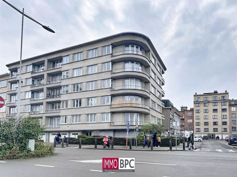 Appartement de 2 chambres lumineux avec box de garage en option : À découvrir sans tarder : spacieux appartement de ±95 m² idéalement situé à Ganshore