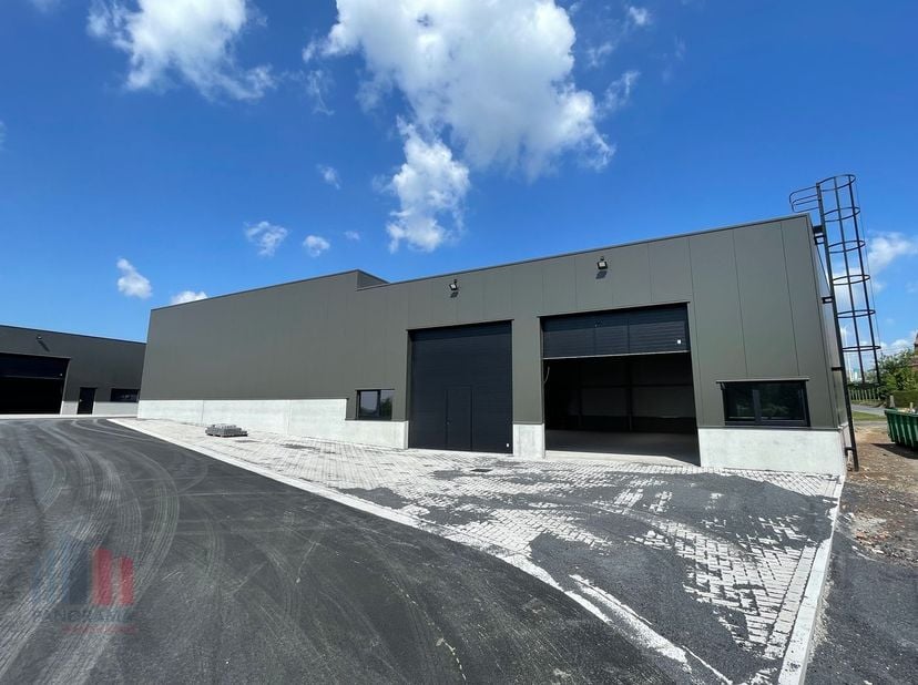 Bien professionnel à vendre
                    à 8700 Tielt