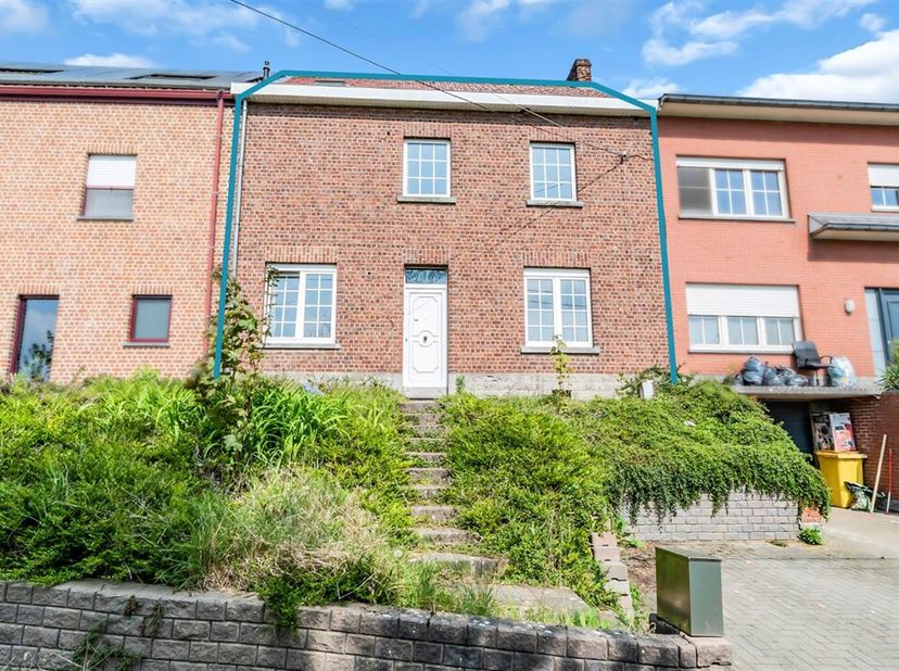 Vous êtes à la recherche d'une propriété que vous pouvez rénover entièrement selon vos goûts et vos souhaits ? Cette maison spacieuse, située Ruwaalst
