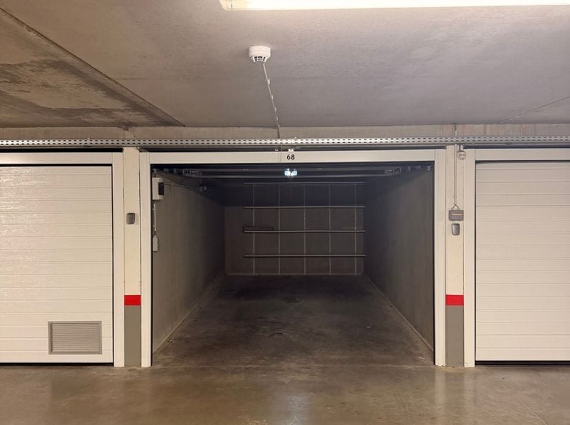 Garagebox te huur – Ensor Tower, Oostende!<br />
<br />
Op zoek naar een veilige en vlot bereikbare garagebox in Oostende? Deze afgesloten garagebox i
