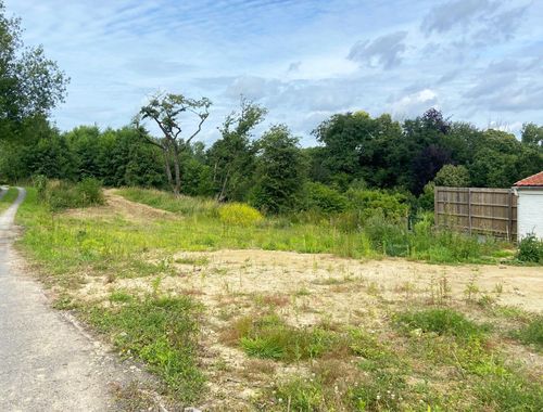                             Bouwgrond te koop in Saint-Sauveur
