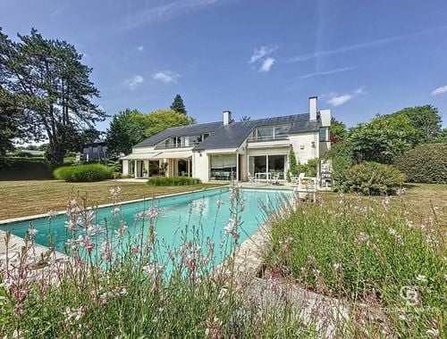                                         Villa te koop in Sint-Genesius-Rode, € 1.650.000
