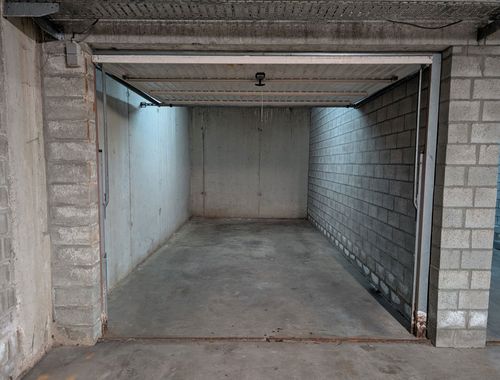                                         Box à vendre à Turnhout, € 25.000
