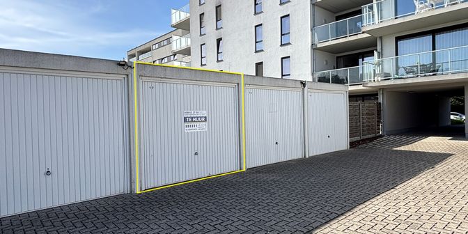 Garage te huur in Brugse Steenweg 15 bus G17, 8630 Veurne