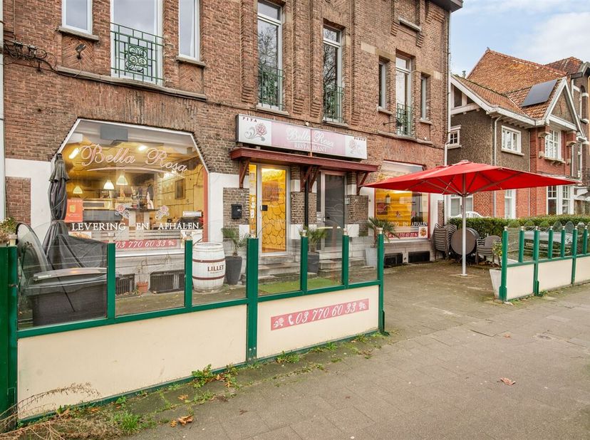 Bien professionnel à vendre
                    à 2640 Mortsel
