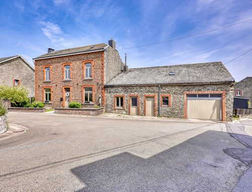                                         Hoeve te koop in Bièvre, € 299.000
