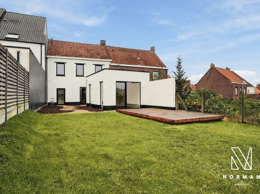 Huis te koop in Koffiestraat 42,
                    8554 Sint-Denijs
