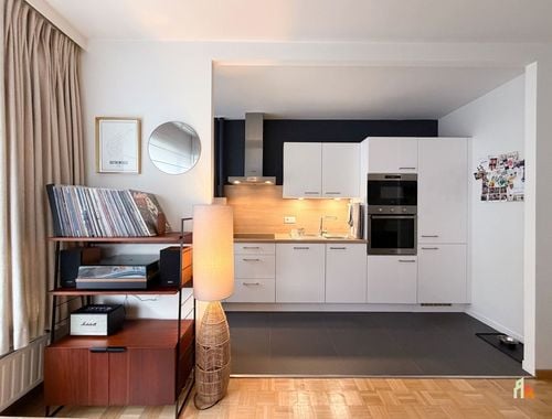                                         Appartement te huur in Liège, € 850
