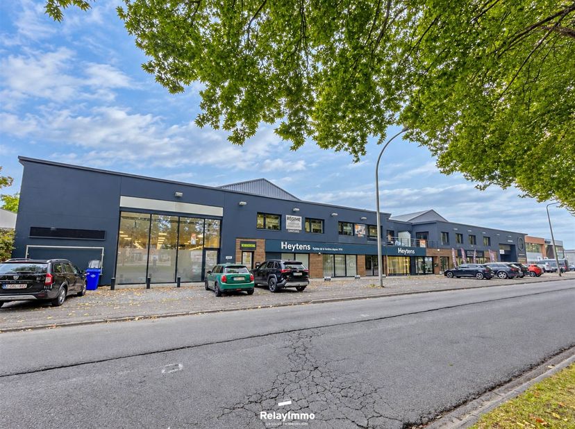 Bedrijfsvastgoed te huur in Avenue de Maire 175,
                    7500 Tournai