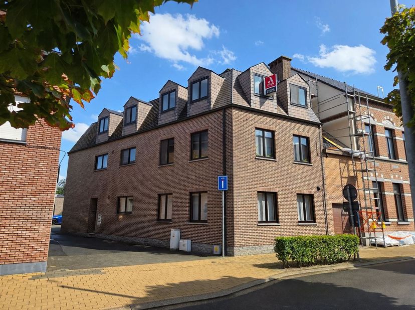 Appartement te huur in Emile Verhaerenstraat  35,
                    2890 Sint-Amands