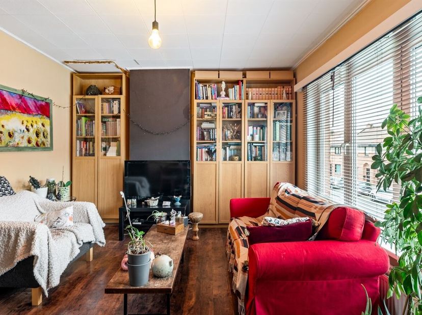 Appartement met 2 slaapkamers te koop te Ekeren Donk.<br />
Ligging: Rustig, doch nabij de Prinshoeveweg, vlakbij scholen, centrum Ekeren en nabij div