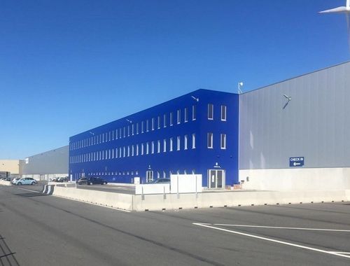                                        Bedrijfsgebouw te huur in Kallo, € 15.500
