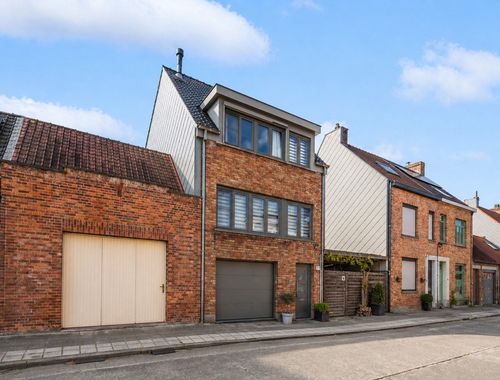                                         Bel-étage à vendre à Assebroek, € 464.800
