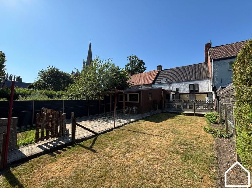 Charmante te renoveren woning met boordevol potentieel in het rustige Elverdinge<br />
<br />
ONTDEK DE VASTGOEDVIDEO; https://youtube.com/embed/diS9E