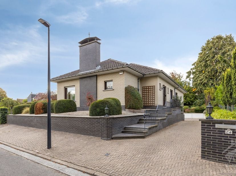 Huis te koop in Hof te Wachenenstraat 24,
                    9308 Hofstade