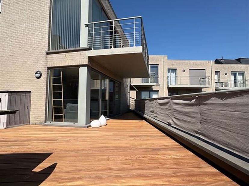 JOUR DE VISITE LE SAM. 23/05 ENTRE 11h00 et 13h00 ABONNEZ-VOUS VIA WEBSITE Immo LUXOR - Leolux vous propose cet élégant appartement de 2 chambres à co
