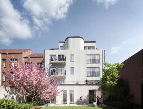                                         Gelijkvloers app. te koop in Elsene, € 599.000
