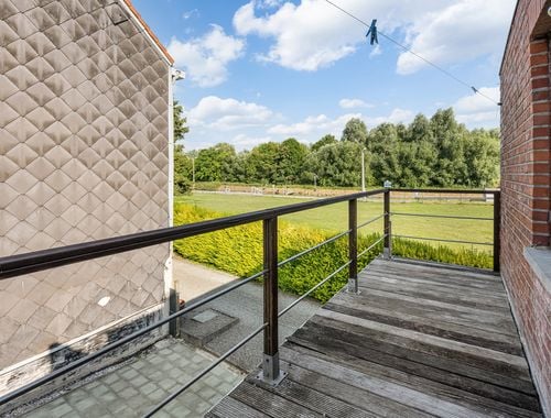                                         Duplex te huur in Overboelare, € 800
