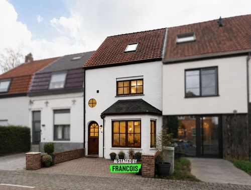                                         Rijwoning te koop in Waarschoot, € 324.000

