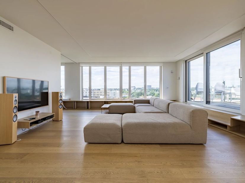 Appartement te koop in ,
                    1190 Vorst