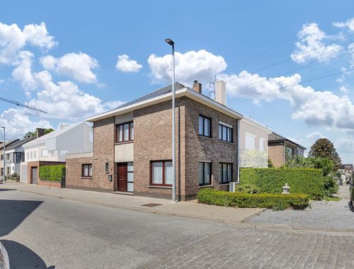                                         Maison à vendre à Erembodegem, € 399.000
