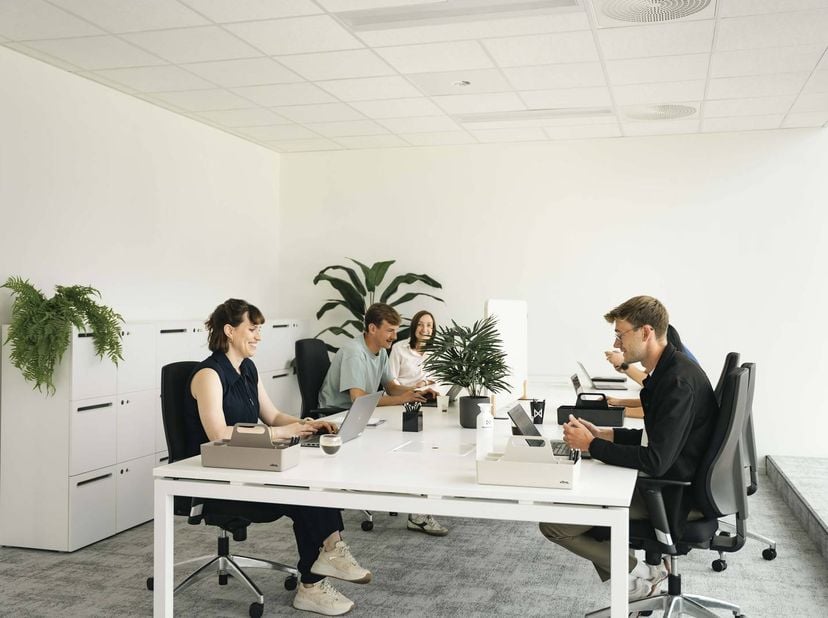 Ces bureaux meublés à service complet à louer sont situés dans le centre d'affaires MeetDistrict. Faisant partie de la Planet Group Arena de Gand, il