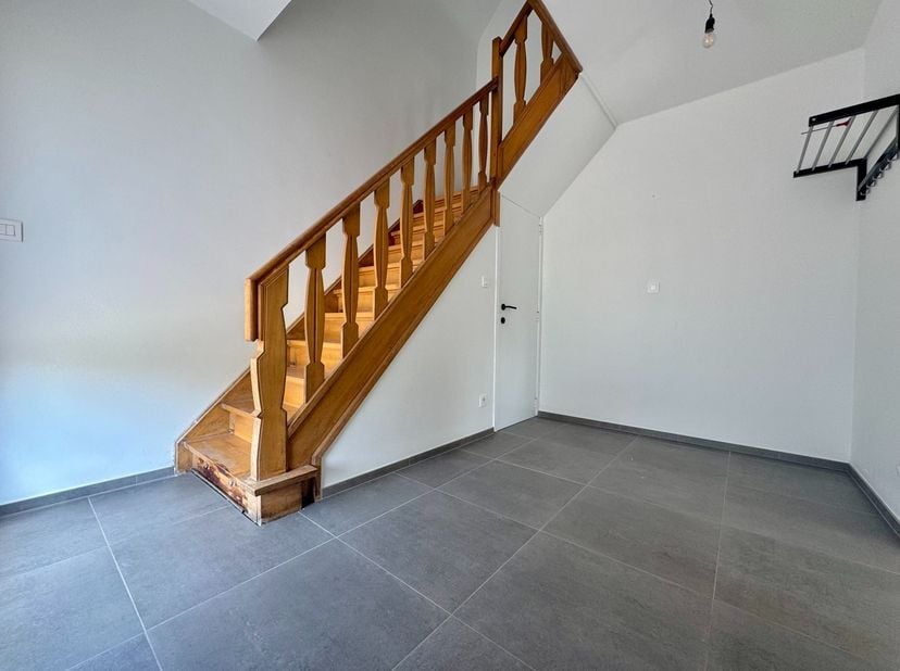 Te huur – Prachtige gerenoveerde vrijstaande woning met ruime tuin in een rustige omgeving (Sint-Lambrechts-Herk).<br />
<br />
Op zoek naar een insta