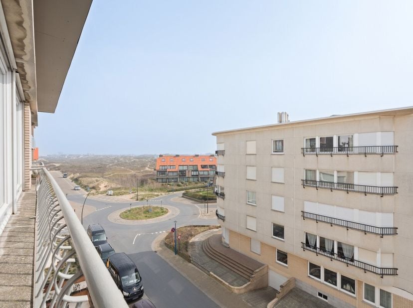 Appartement te koop in Gaston Lejeunestraat 13a bus 0402,
                    8670 Koksijde
