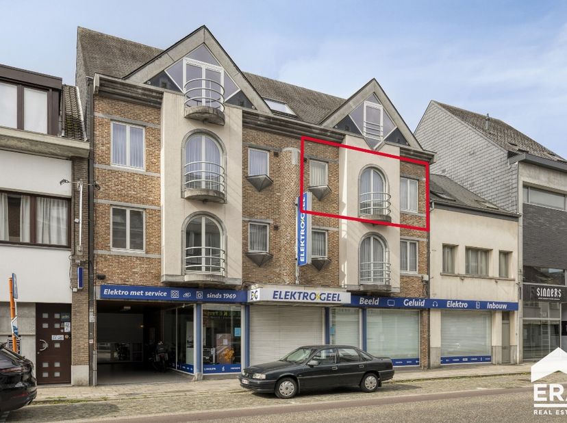 Appartement te koop in Stationsstraat 68 bus D,
                    2440 Geel